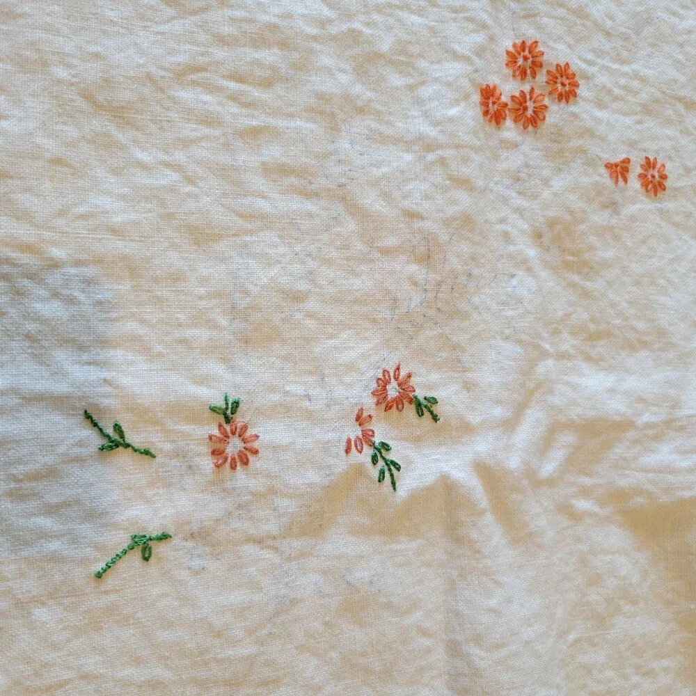 Vintage Cream Linen Tablecloth Unfinished Embroidery Project Scalloped Edges